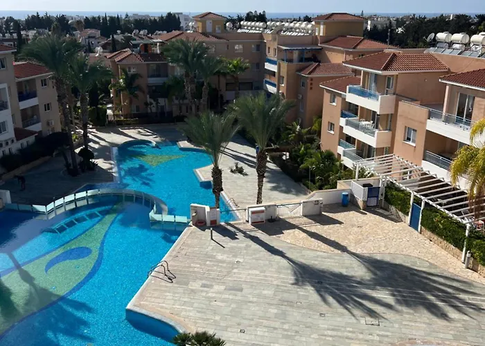 Iris Village Grand * Paphos