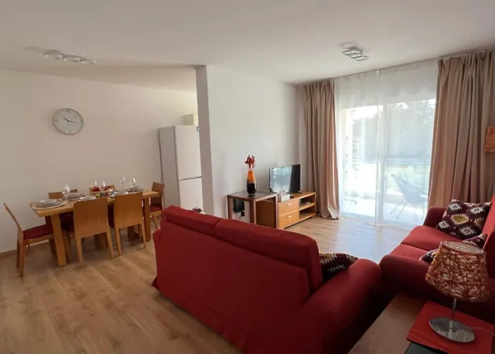 Iris Village Grand * Paphos