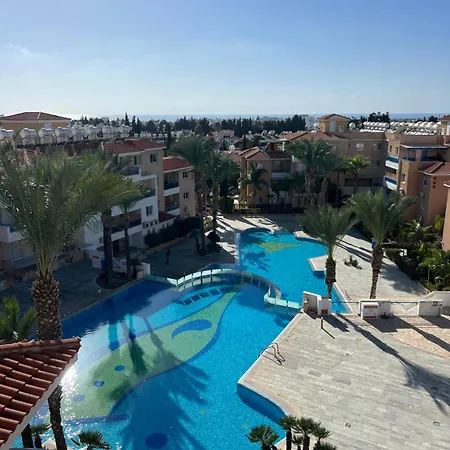 Iris Village Grand Пафос