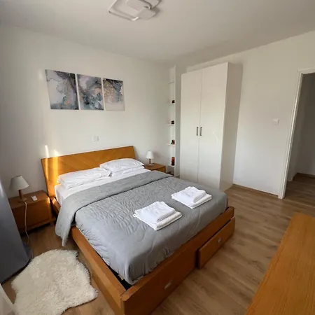 Апартаменты Iris Village Grand *